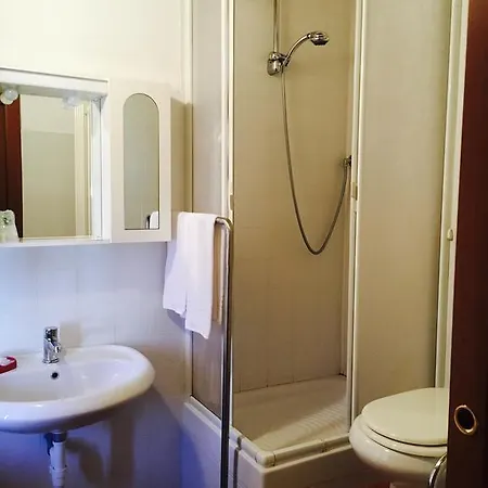 'd Raine Farm stay Montelupo Albese